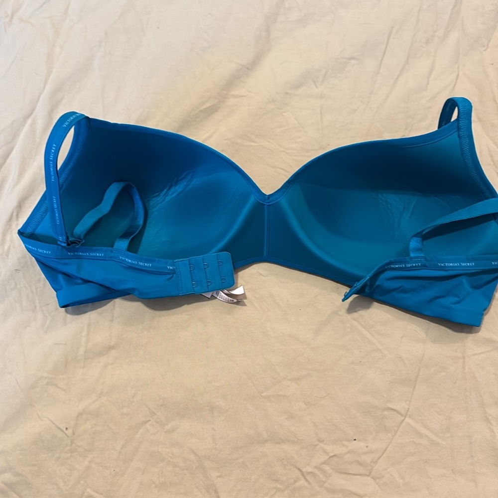 T-shirt Lightly Lined Wireless Bra 38DD - Picture 2 of 6